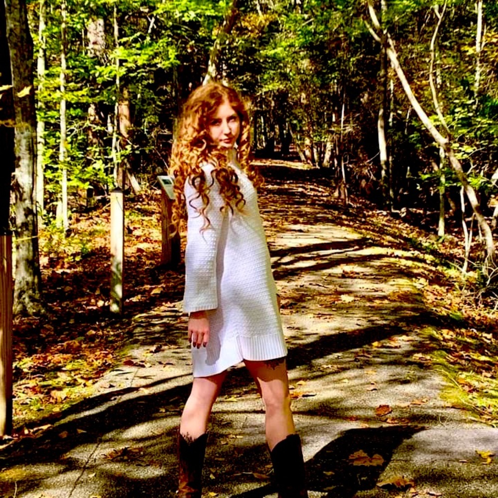 Sweater - Picture 2 of 12